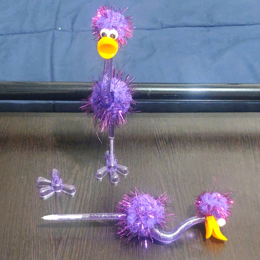 Ostrich Pen